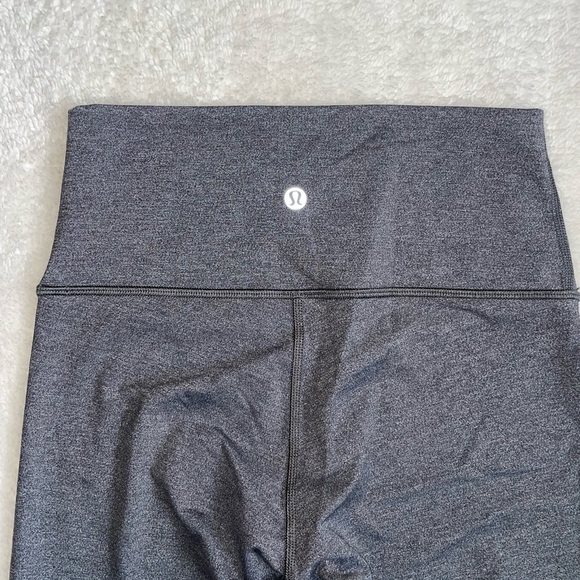 Lululemon Wunder Under Crop (Hi-Rise) - Picture 5 of 9
